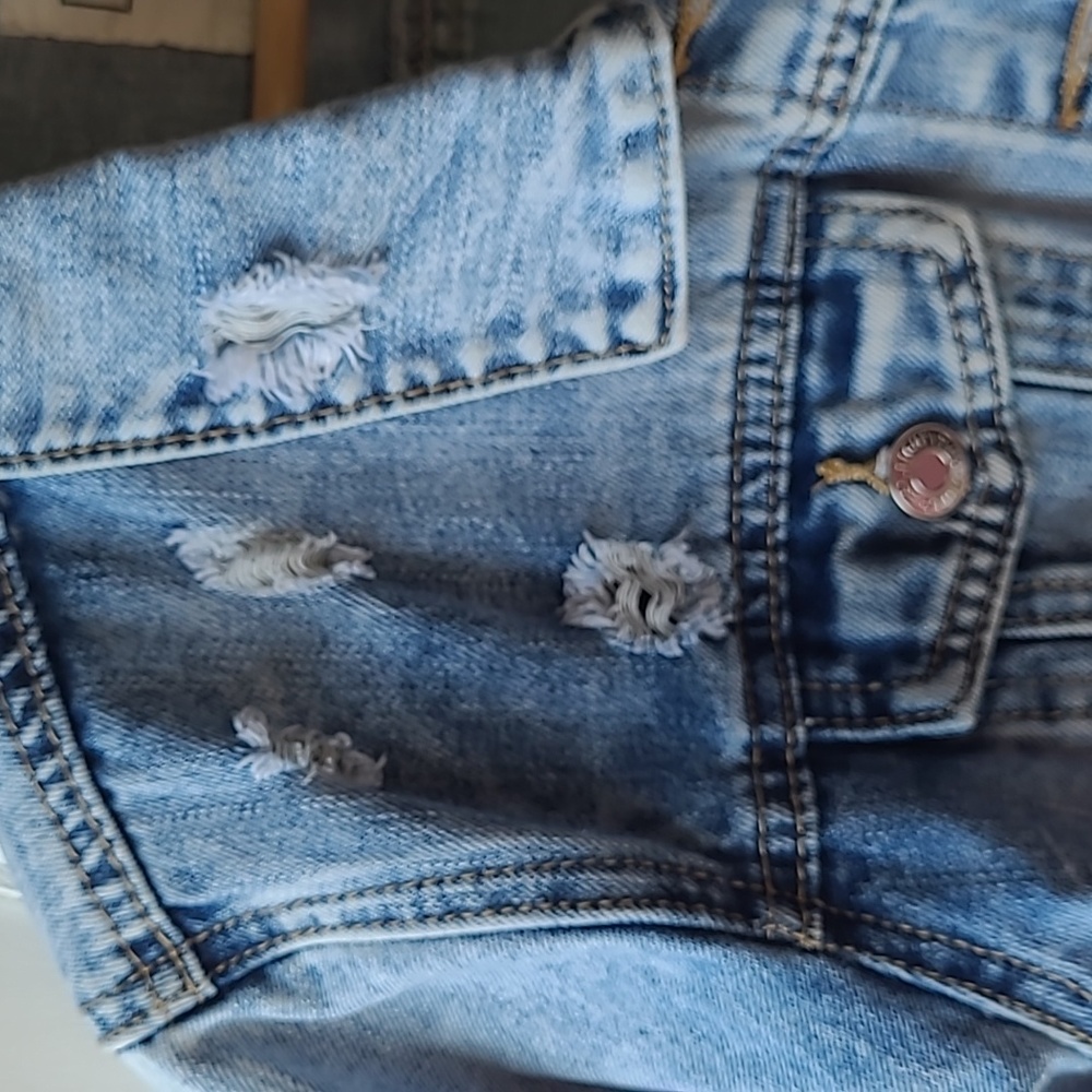 Jean jacket - Picture 6 of 9